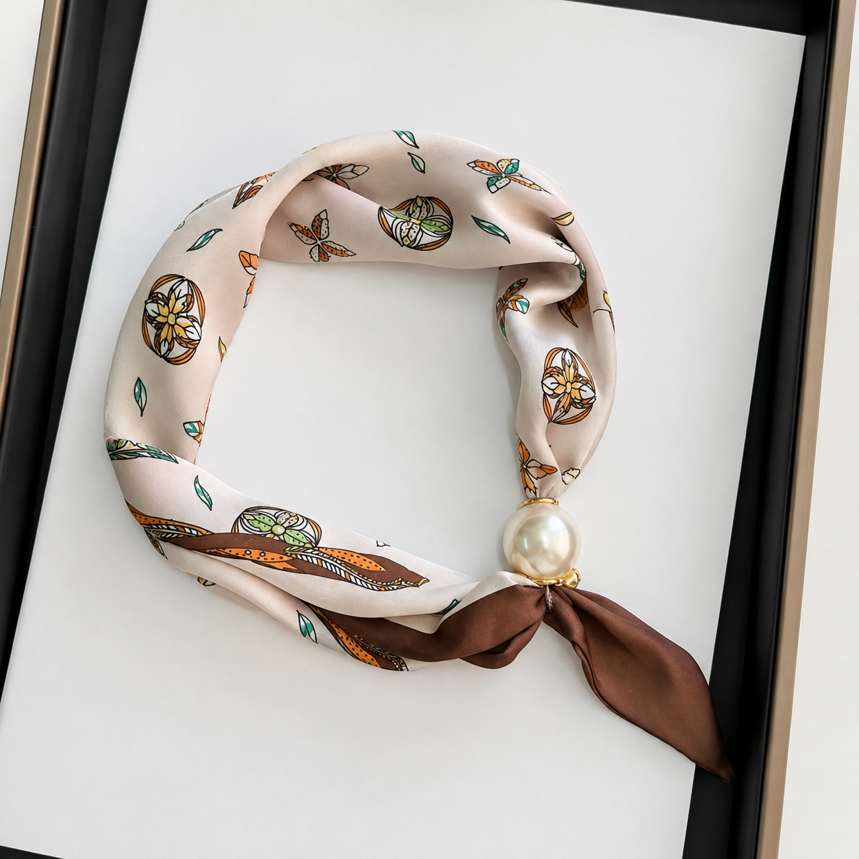 ✨ Effortless Glamour: Pop-On Pearl Necklace Scarf 🧣