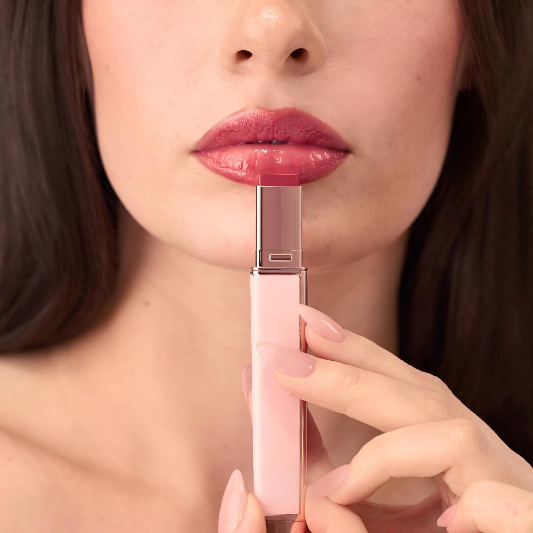 💋 Lip Plumping Gloss Balm – Shine & Hydrate