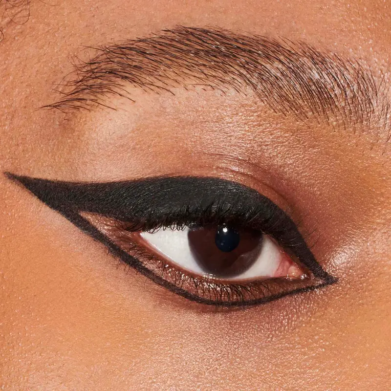 👁️ Waterproof Longwear Eyeliner – All-Day Perfect Lines ✨