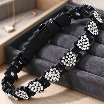 Fashionable magnetic heart-shaped metal bracelet