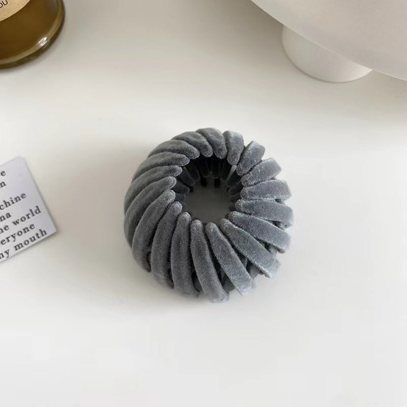 Lazy Girl's 3-Second Magic Nest Styler